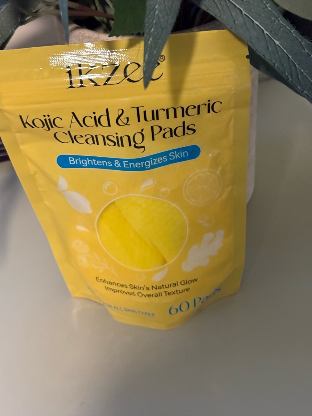 Kojic Acid & Turmeric Cleansing Pads - Yellow Brightening Pads